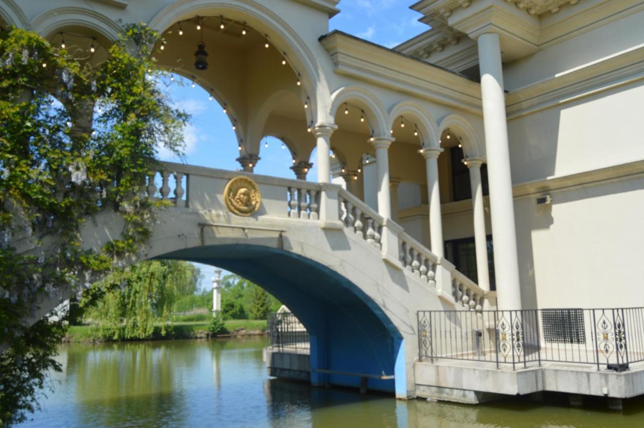 Hotel Venecia Palace Michałowice Exteriér fotografie